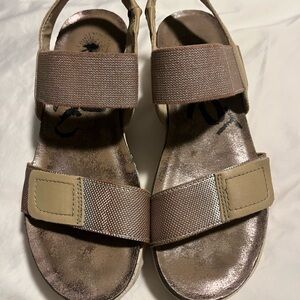 Size 7 -OTBT Tan and Brown Comfort Sandals